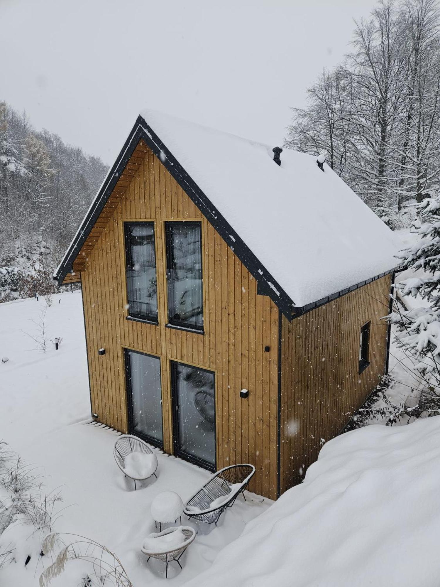 Chatki Miedzy Gorami Sosnówka Exteriör bild